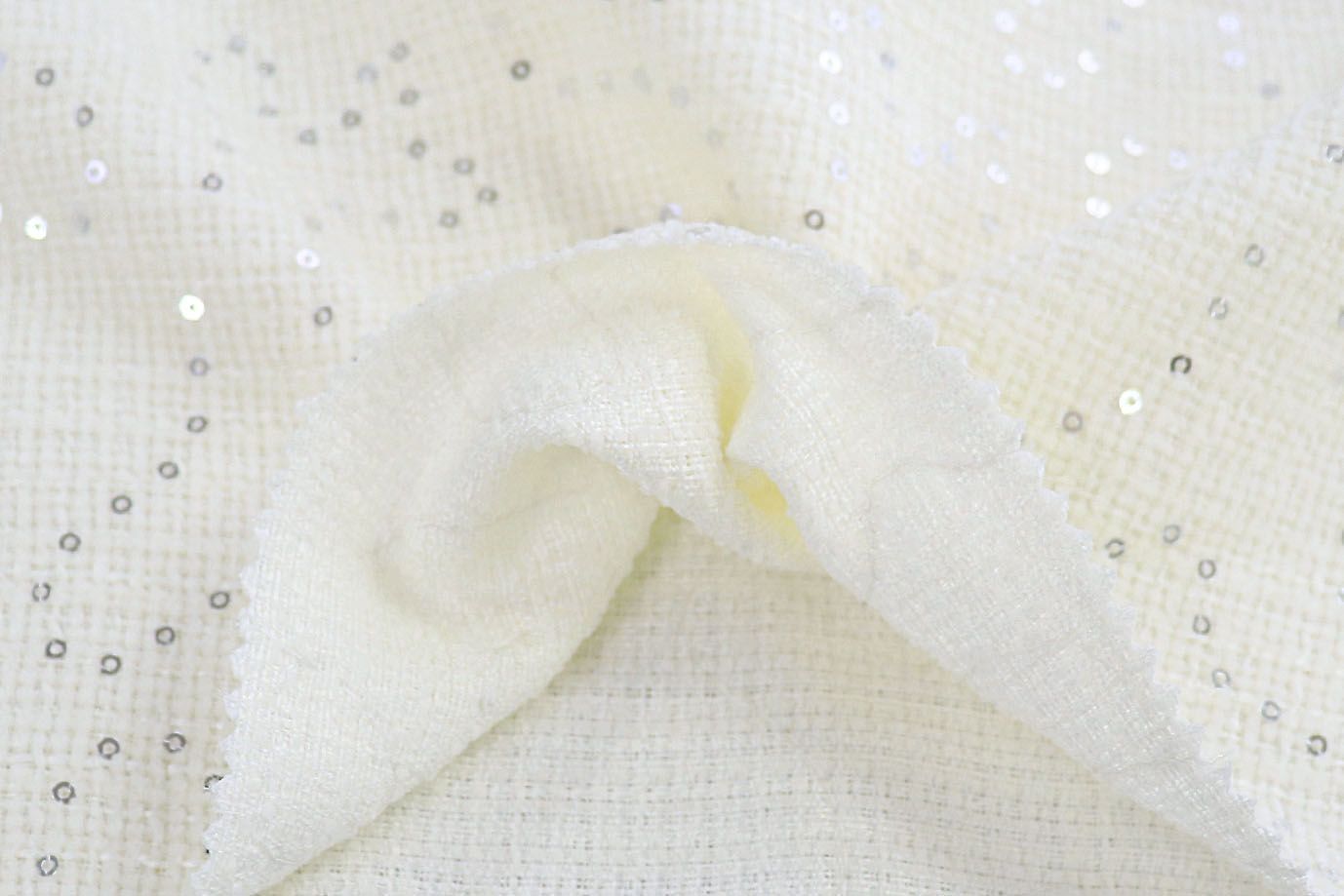 Твид "Шанель" с пайетками/молочный AP2303014040/D#1375-A1001/C#9