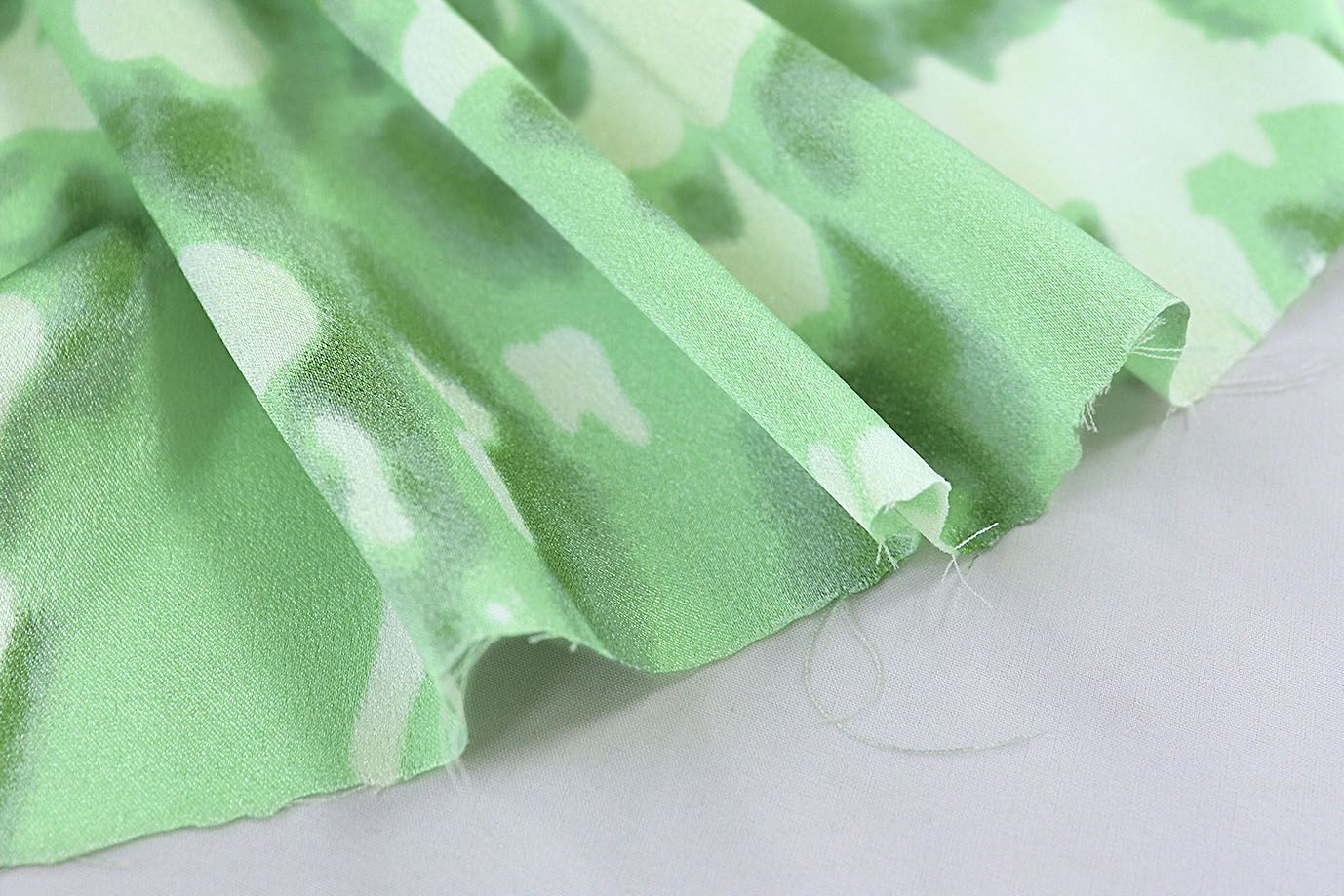 Блузочная ткань "Арина" креп принт/зелено-молочный 3614-PY/D#3/C#3