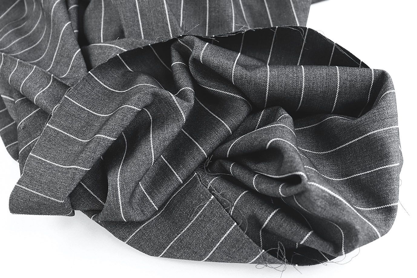 Костюмная ткань принт/полоска белая на темно-сером 3962-PY/C#3