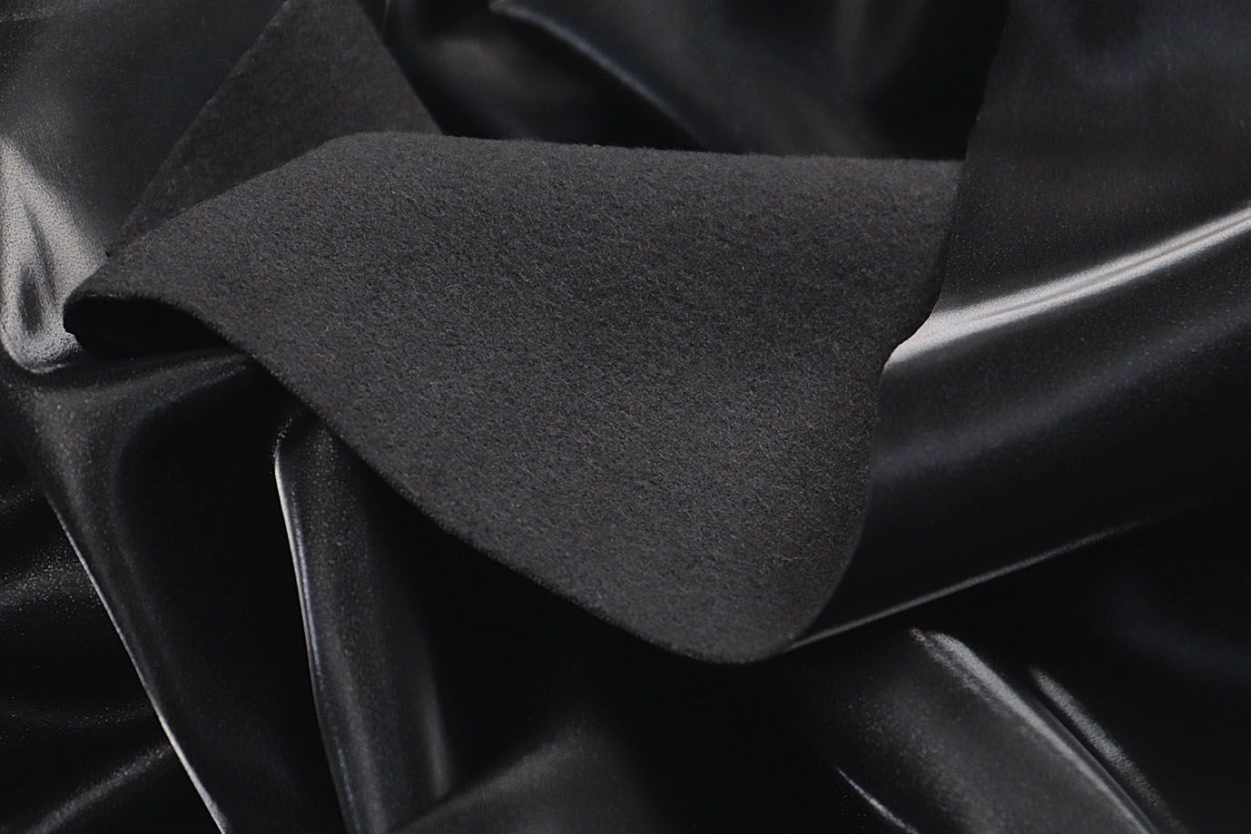 Кожа на флисе Перламутр/черный 3064/C#1