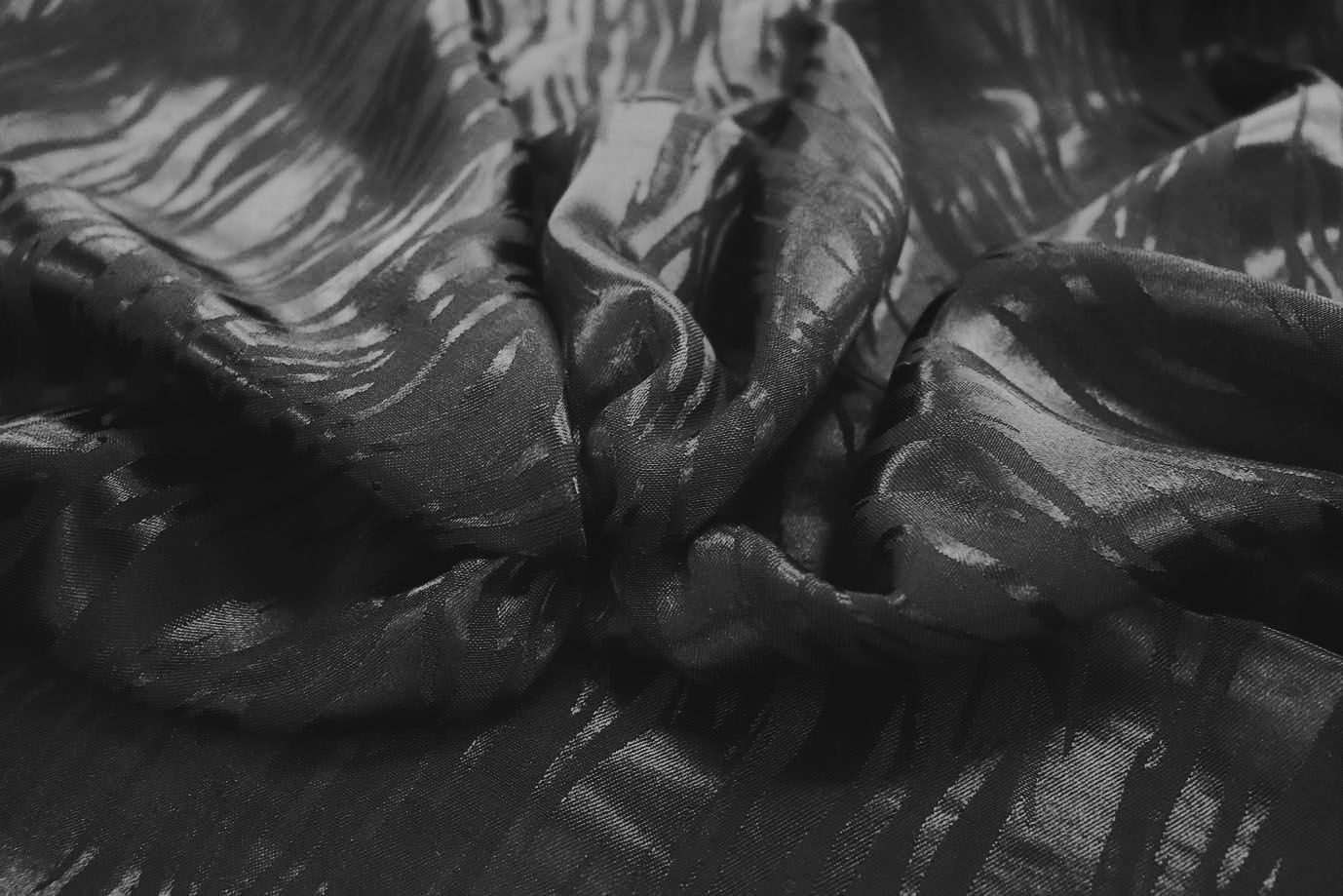 Шелк вискоза жаккард/черный 3897-PY/D#1/C#1