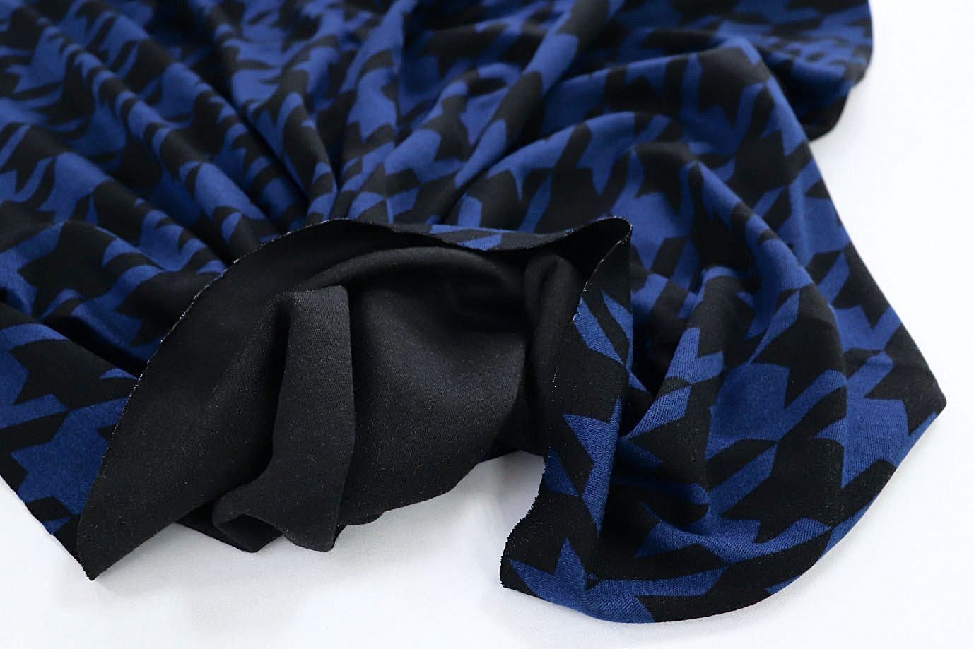 Трикотаж "Модал" принт/черно-синий 3561-PY/D#9/C#3