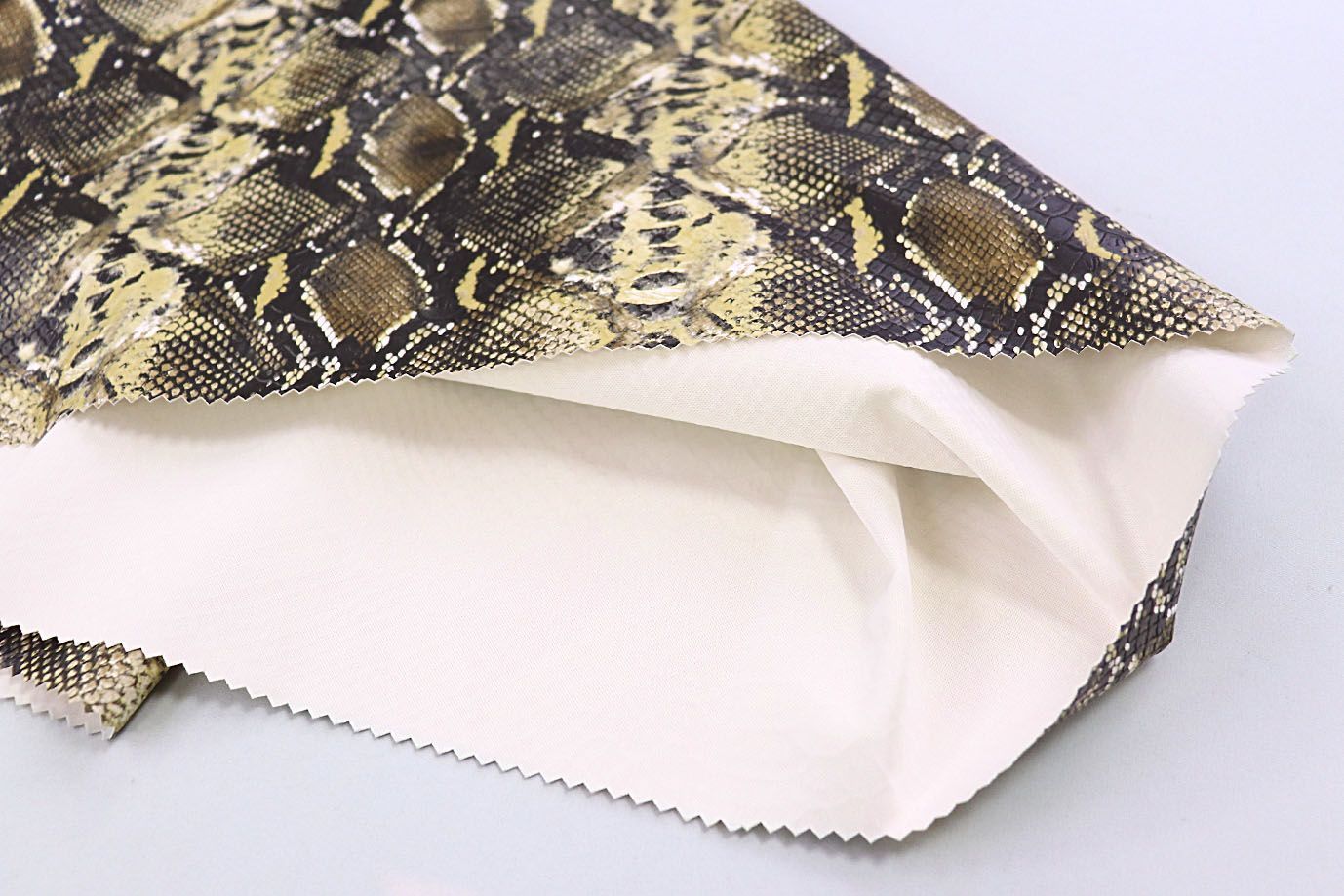 Кожа "Креш" принт/змея черно-желтая 3686-PY/C#5