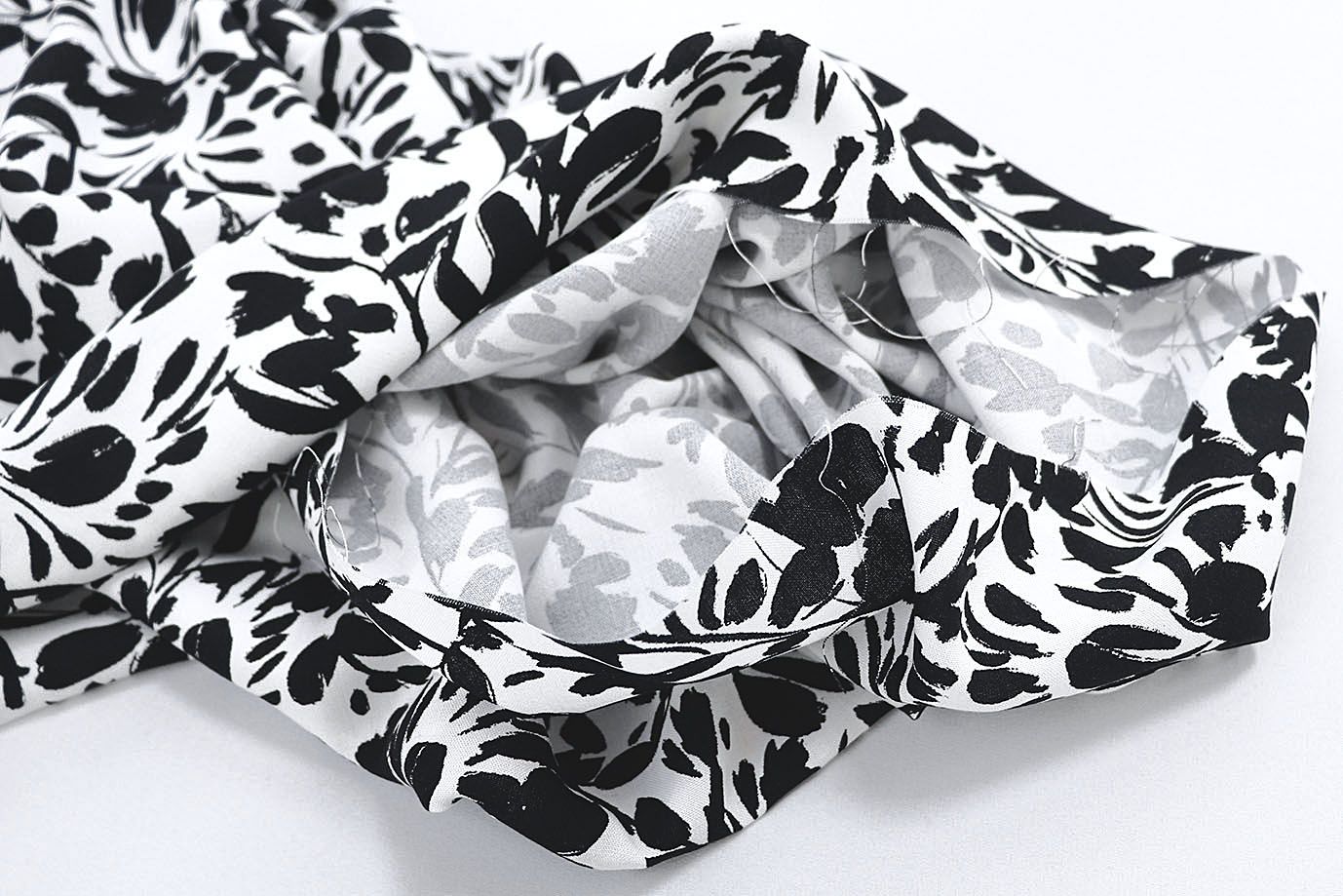 Штапель принт/цветы черные на белом 3892-PY/D#11/C#6