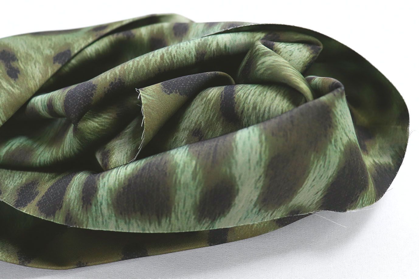 Сатин "Шакира" стрейч двусторонний принт/черно-зеленый 3887-PY/D#3/C#2