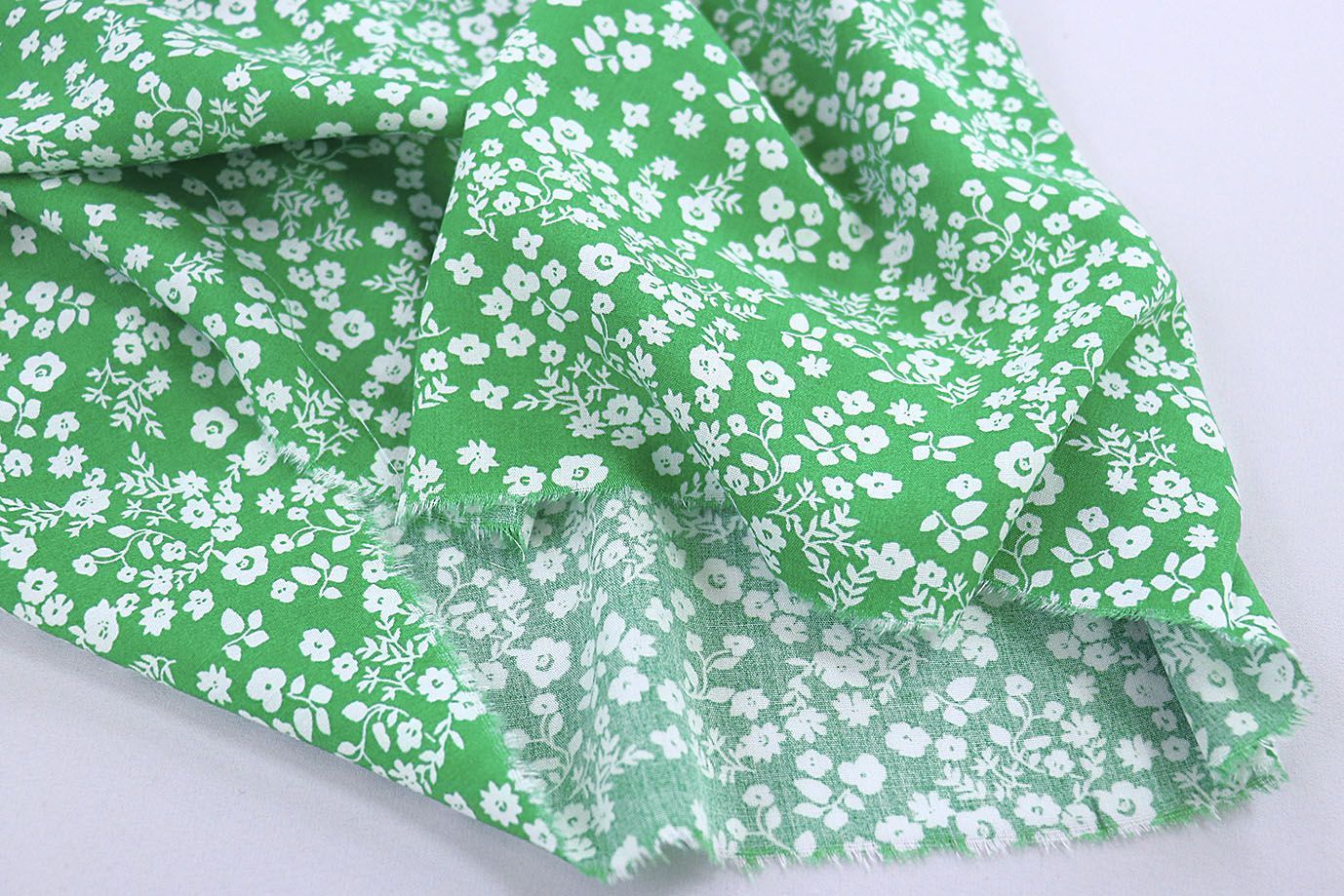 Штапель принт/цветы белые на зеленом 1382-PY/D#1/C#4