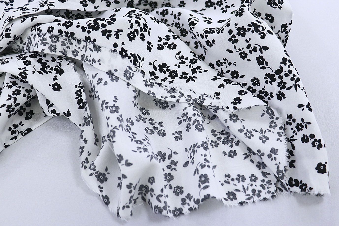 Штапель принт/цветы черные на белом 1382-PY/D#2/C#7