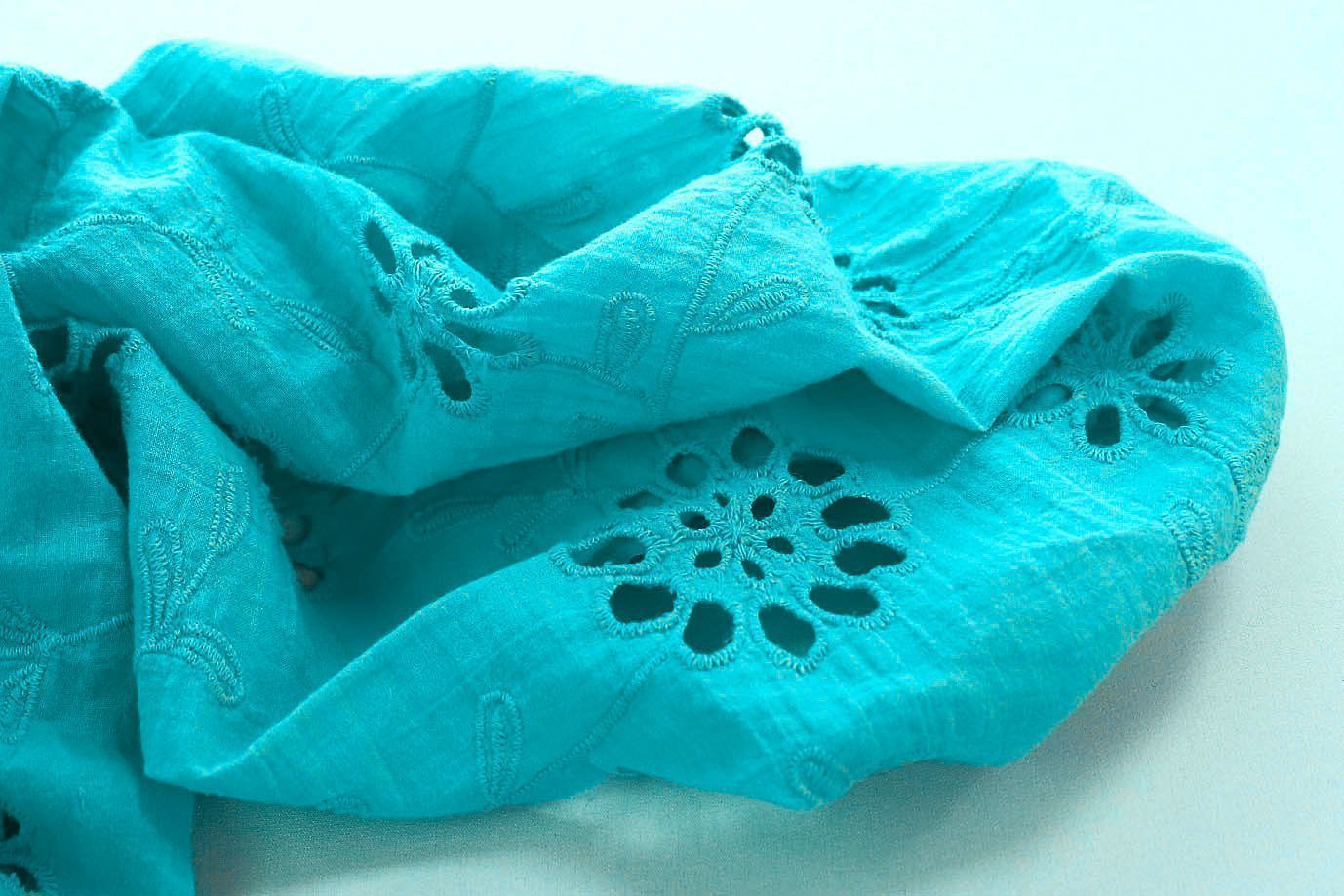 Хлопок "Батист" жатка с вышивкой/лазурно-голубой 3202-PY/D#5/C#5 (EU4272)