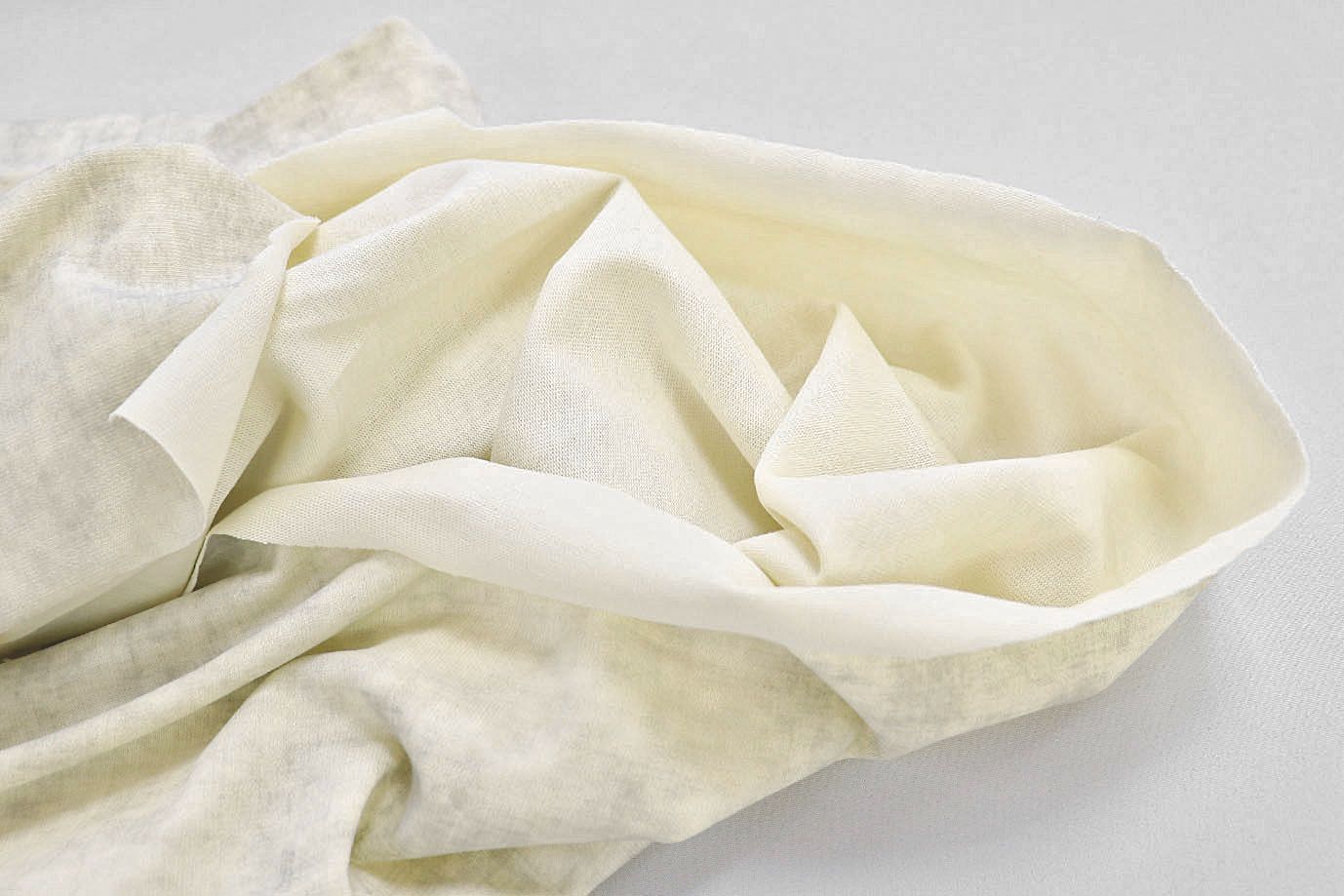 Трикотаж "Тай-Дай"/молочный 3938-PY/C#137 (кг)