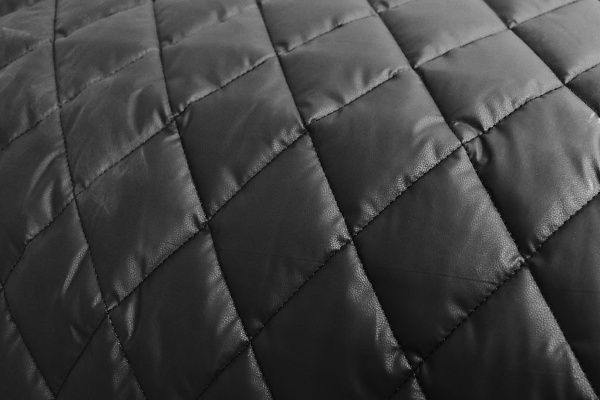 Ткань простеганная "Ромб"/черный 11015/8+холлофайбер 200