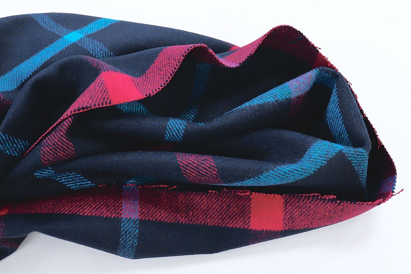 Пальтовая ткань "Микроворса" принт/клетка малиново-голубая на черном 778-90135/C#8040-3