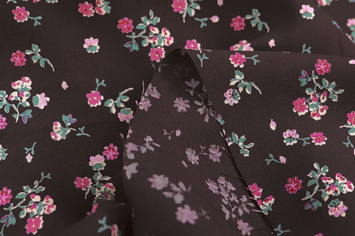 Штапель принт/цветы бирюзово-розовые на коричневом 1466-PY/D#5/C#3