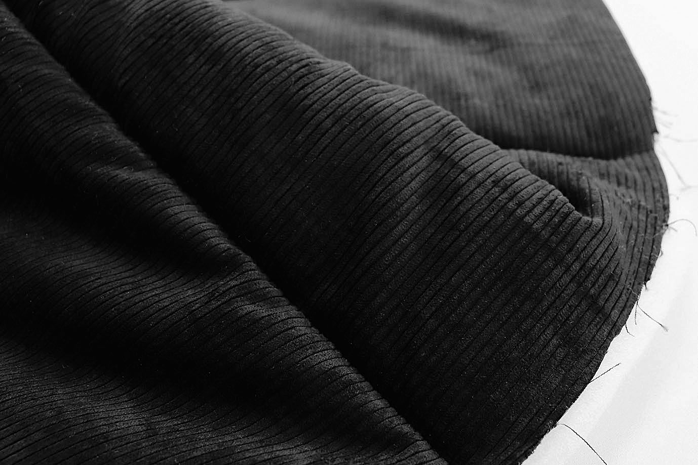 Ткань простеганная "Полоска" P51/черный 3735/10+CC300