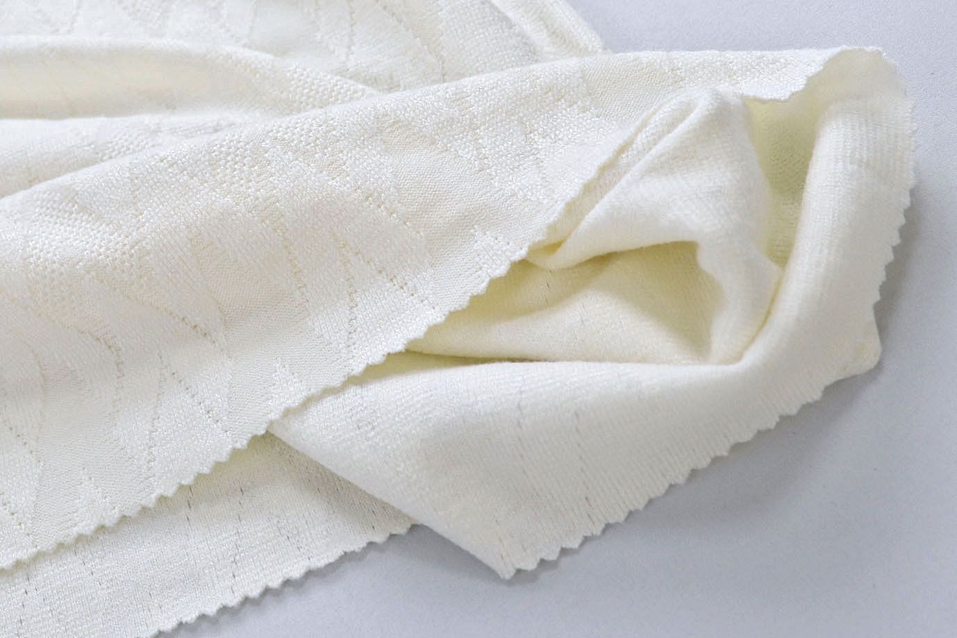 Трикотаж жаккард/молочный 3990-PY/D#1/C#2