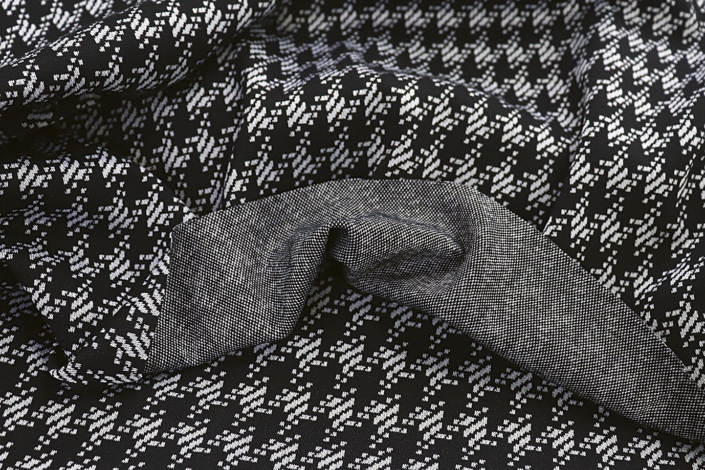 Трикотаж жаккард принт/гусиная лапка черно-белая 1320-PY/D#4/C#1