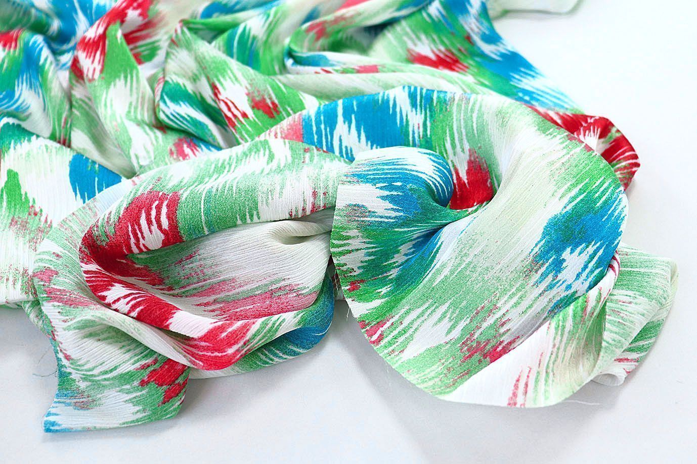 Сатин "София" креш принт/красно-бирюзовый на бежевом 3608-PY/D#3/C#1