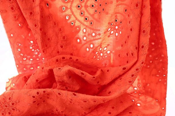 Хлопок "Батист" жатка с вышивкой/терракотовый 3202-PY/D#2/C#7 (EU4272)