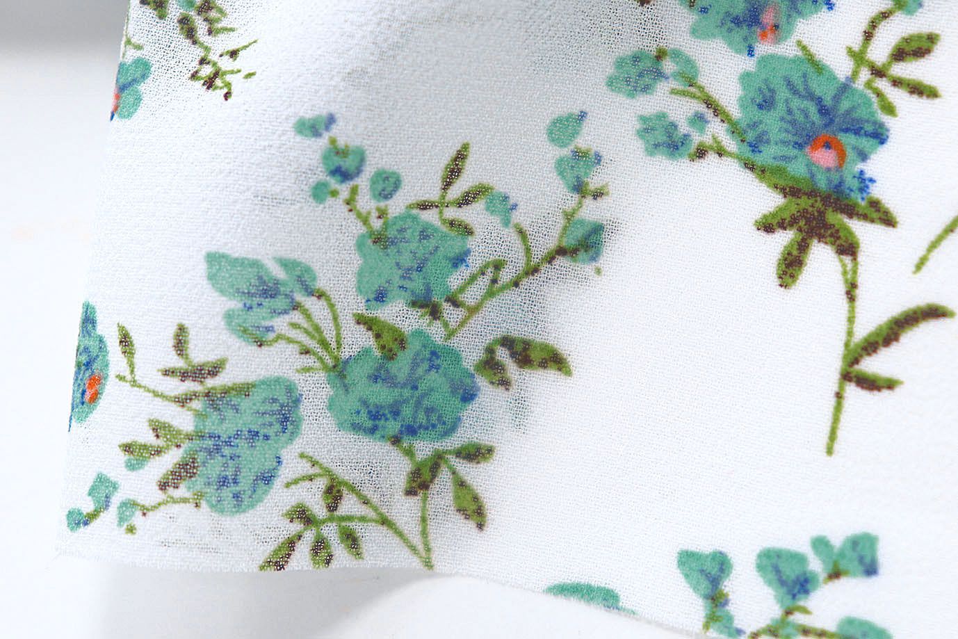 Шифон принт/цветы зеленые на белом 3926-PY/D#5/C#2