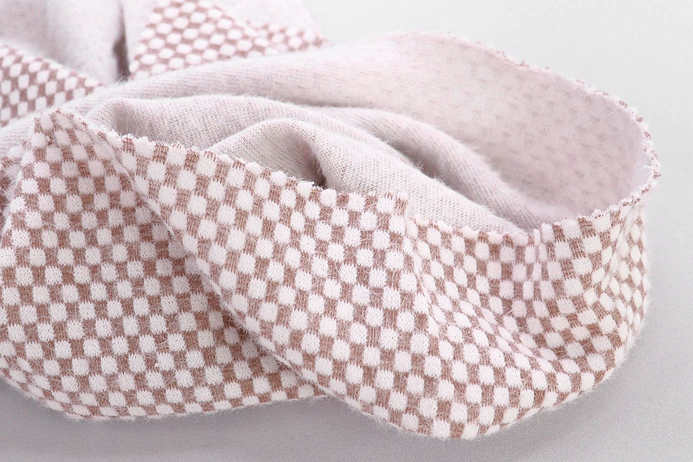 Трикотаж "Альпака" жаккард/клетка бело-розовая 3761-PY/D#1/C#1