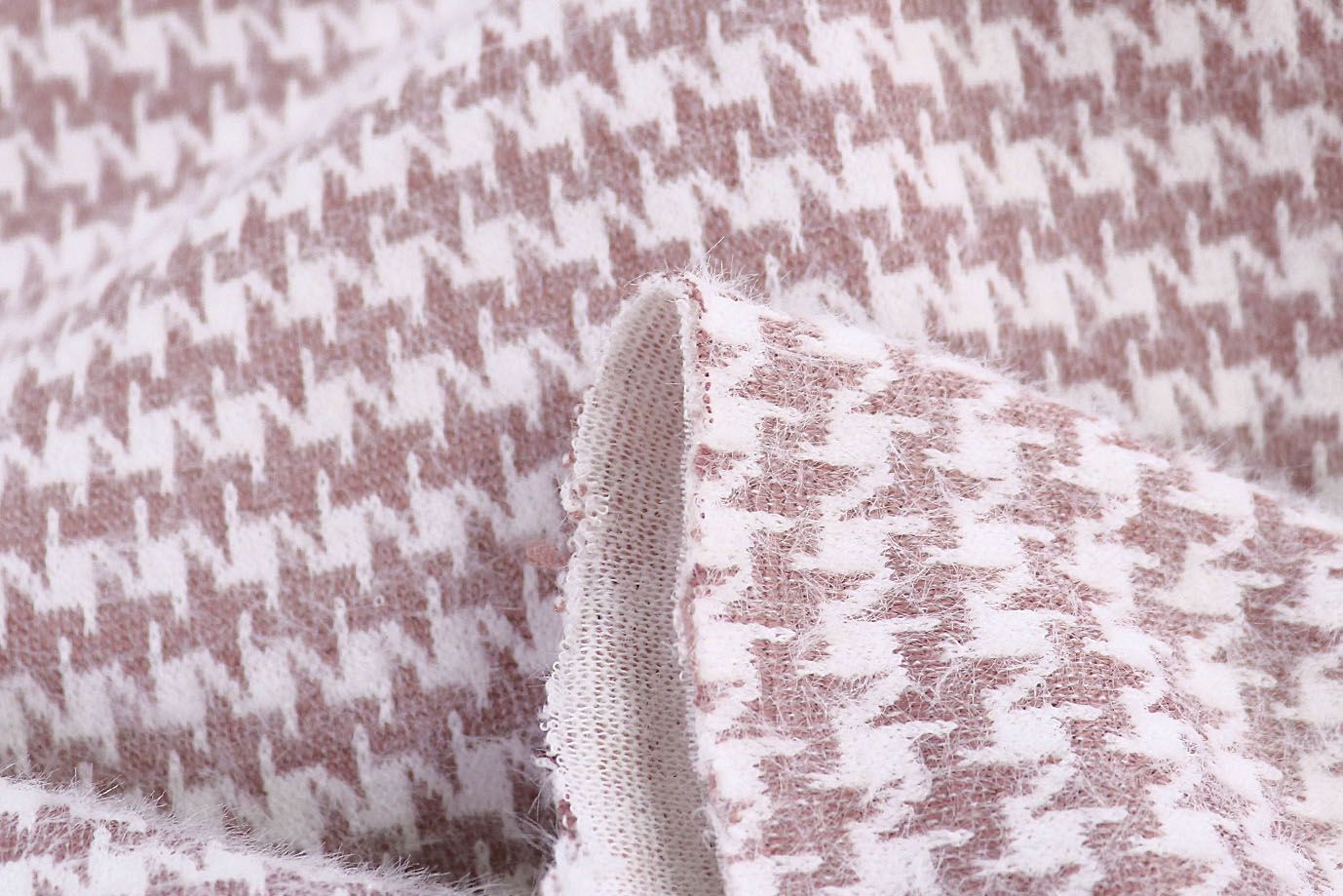 Трикотаж "Альпака" жаккард/гусиная лапка бело-розовая 812-PG/D#2/C#3