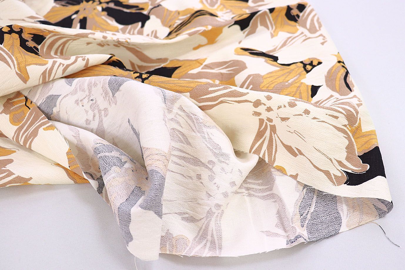 Лен БОХО принт/оранжево-бежевый на молочном 3857-PY/D#8/C#1