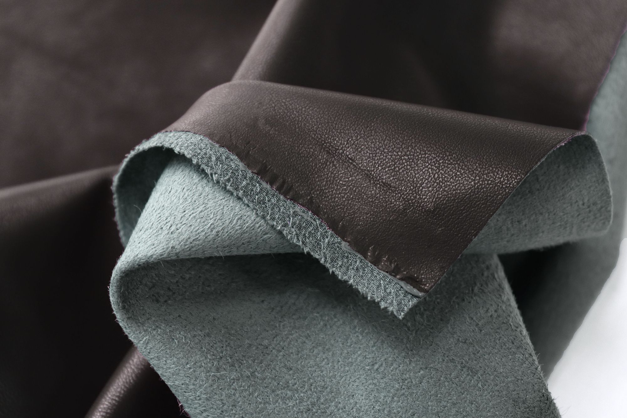 Кожа стрейч на замше/темно-коричневый AP5102006/D#1701-M-000721F/C#2