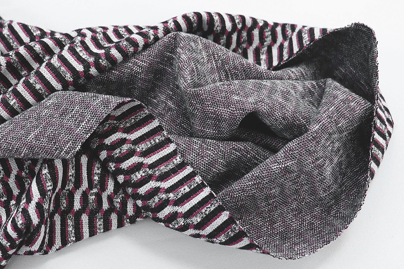 Трикотаж жаккард/черно-малиновый 2816-PY/D#4/C#2