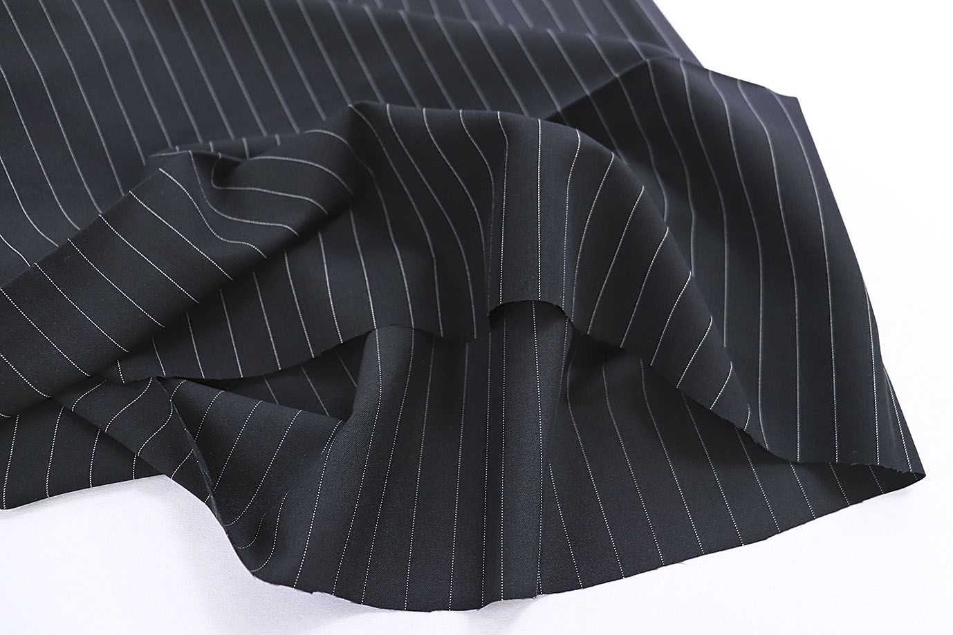 Костюмная ткань принт/полоска белая на черном 3842-PY/C#2