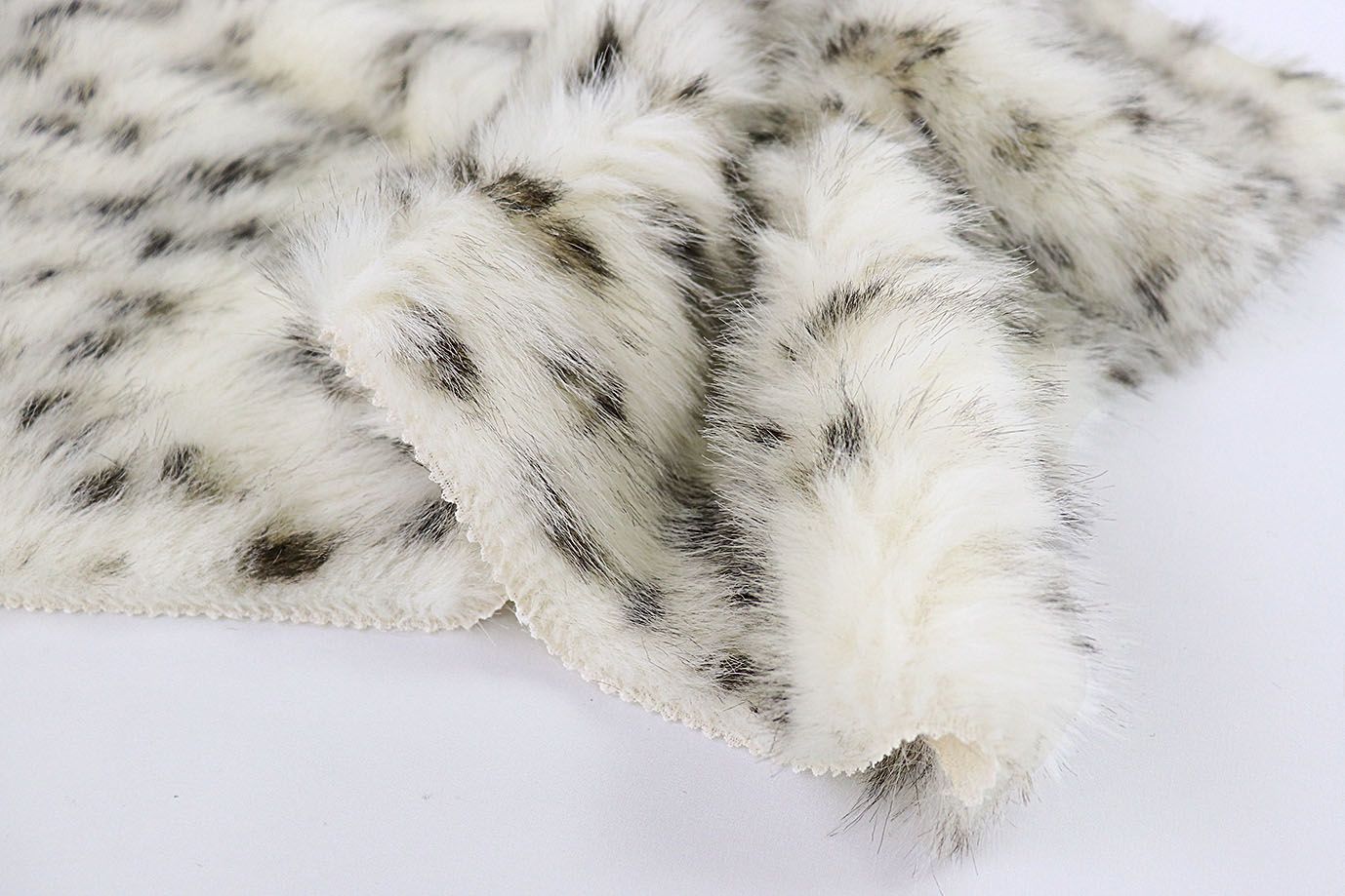 Искусственный мех "Рысь"/черно-белый AP2303014035/D#287-22091115/C#White Cheeta