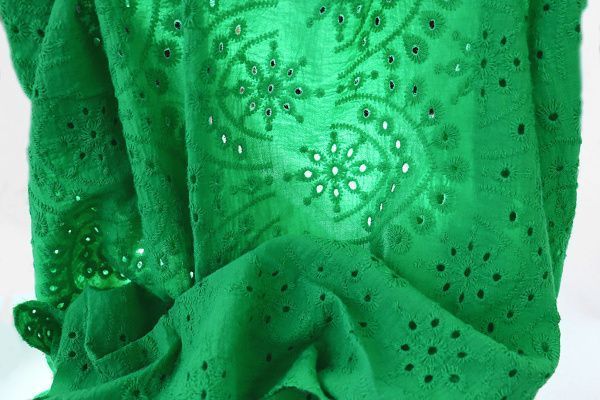 Хлопок "Батист" жатка с вышивкой/зеленый 3202-PY/D#2/C#3 (EU4272)