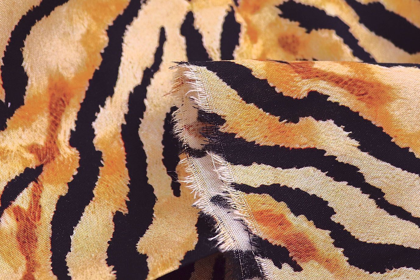 Штапель принт/тигр черно-оранжевый на бежевом 1375-PY/D#5/C#1