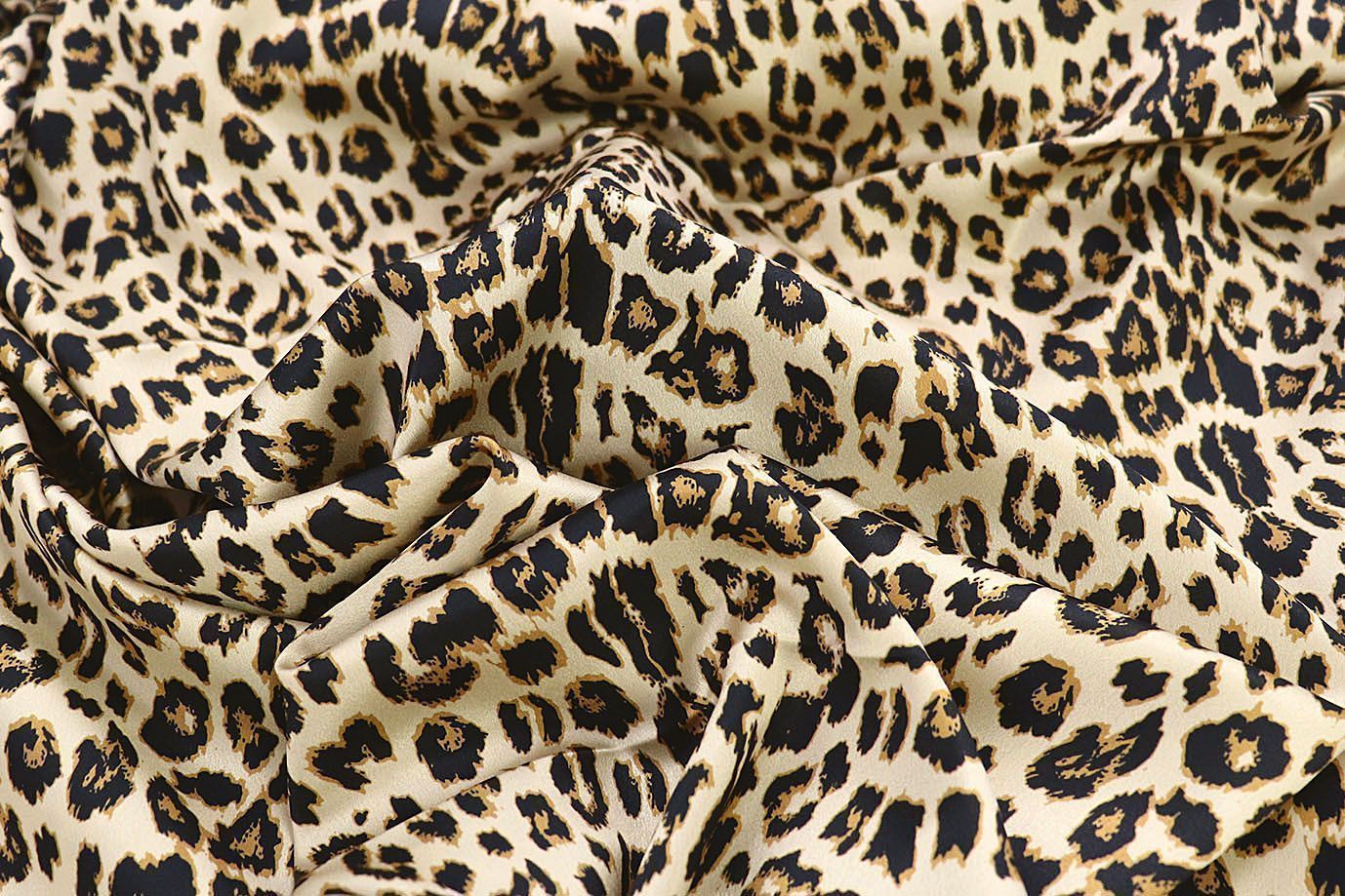 Шелк принт/леопард черно-оранжевый на молочном 3881-PY/D#2/C#1