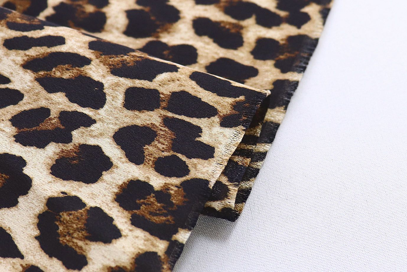 Шелк стрейч принт/леопард молочно-коричневая 3790-PY/D#1/C#1
