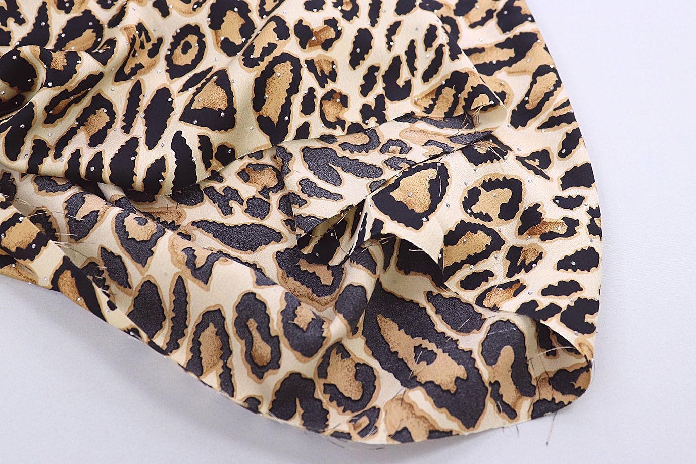 Шелк стрейч со стразами принт/леопард молочно-оранжевый 3791-PY/D#2/C#1