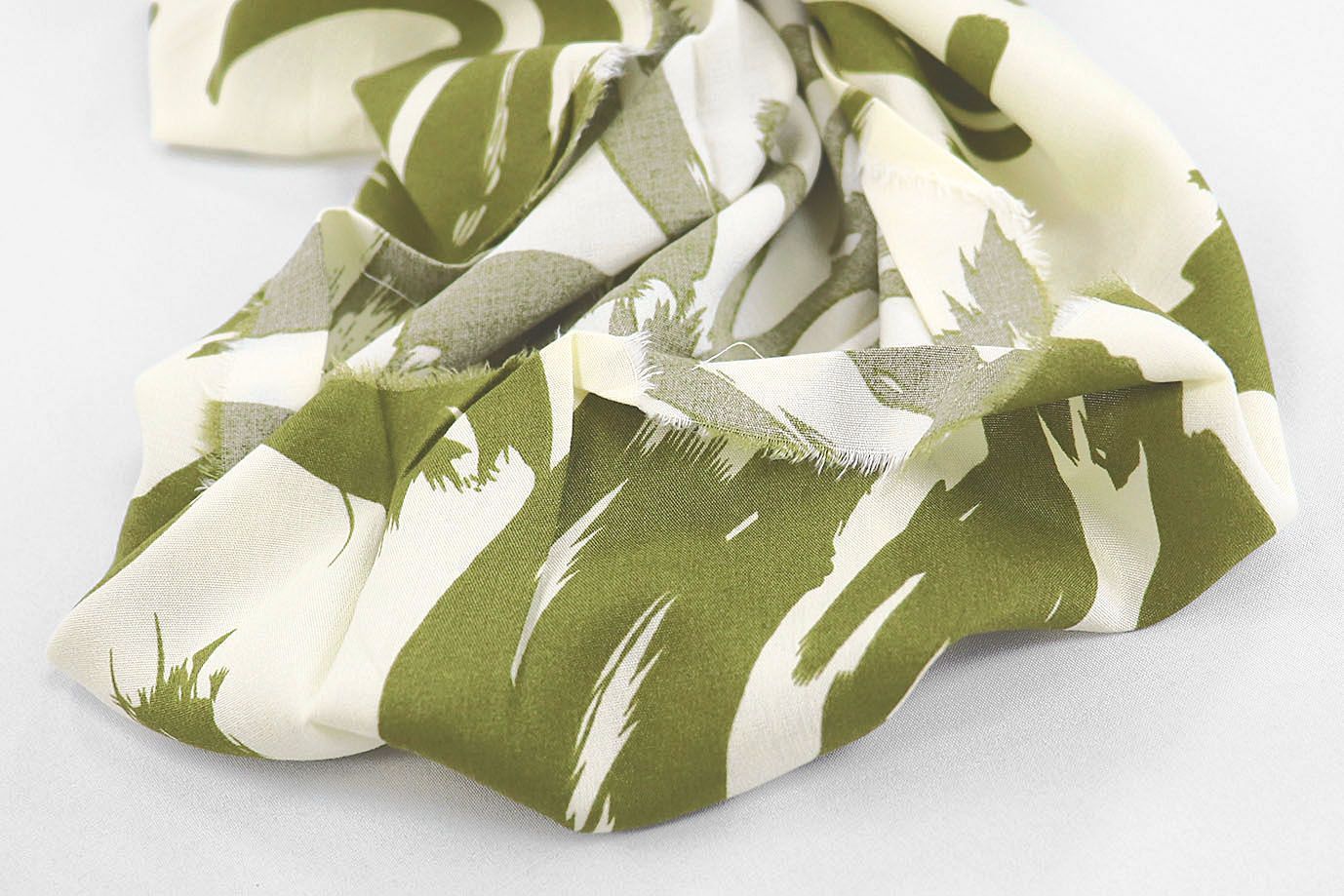 Штапель принт/зелено-молочный 1374-PY/D#17/C#5 (7532)