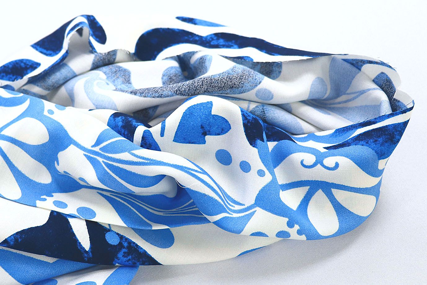 Штапель принт/узор сине-голубой на белом 3858-PY/D#20/C#2