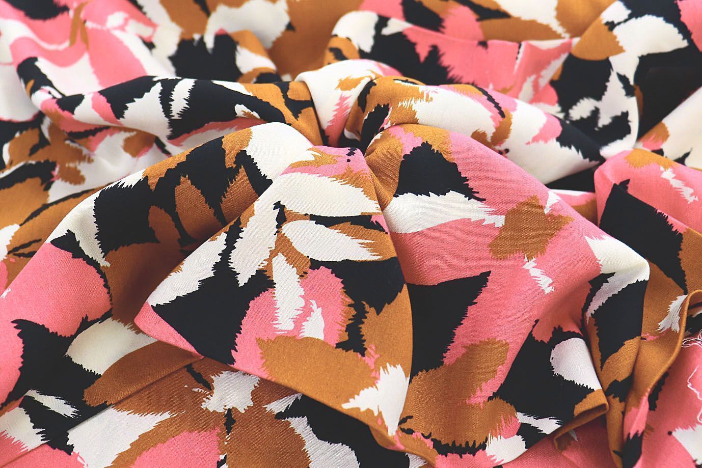 Штапель принт/цветы оранжево-розовые 1374-PY/D#13/C#1