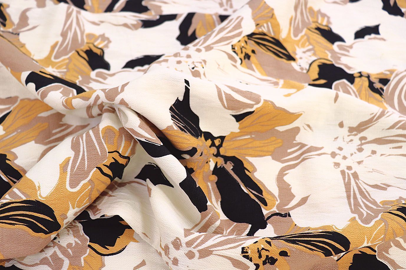 Лен БОХО принт/оранжево-бежевый на молочном 3857-PY/D#8/C#1