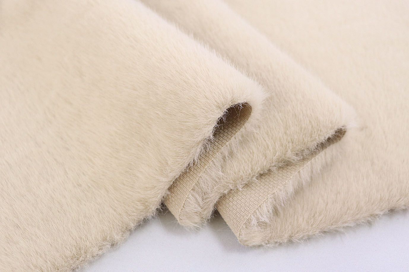 Искусственный мех "Норка"/бежевый AP4802/D#289-230215/C#H291