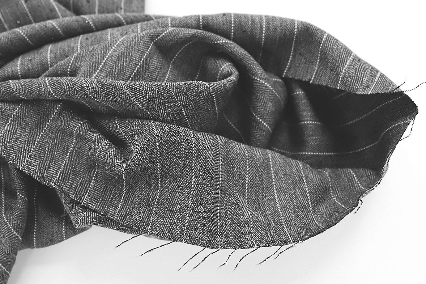 Костюмная ткань со стразами/серый VT-11808/C#2