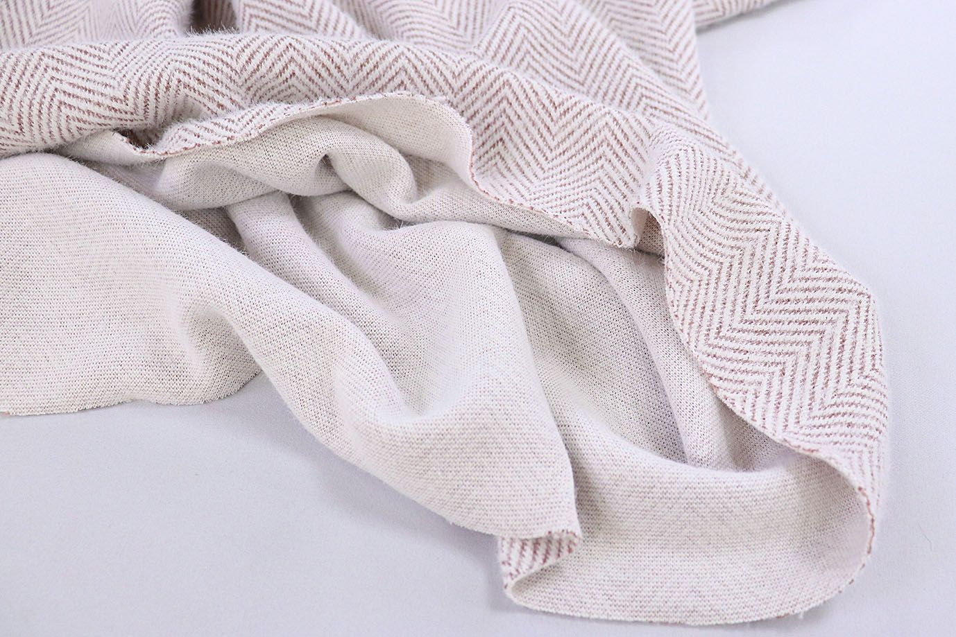 Трикотаж "Альпака" жаккард/елочка бело-розовая 812-PG/D#1/C#3