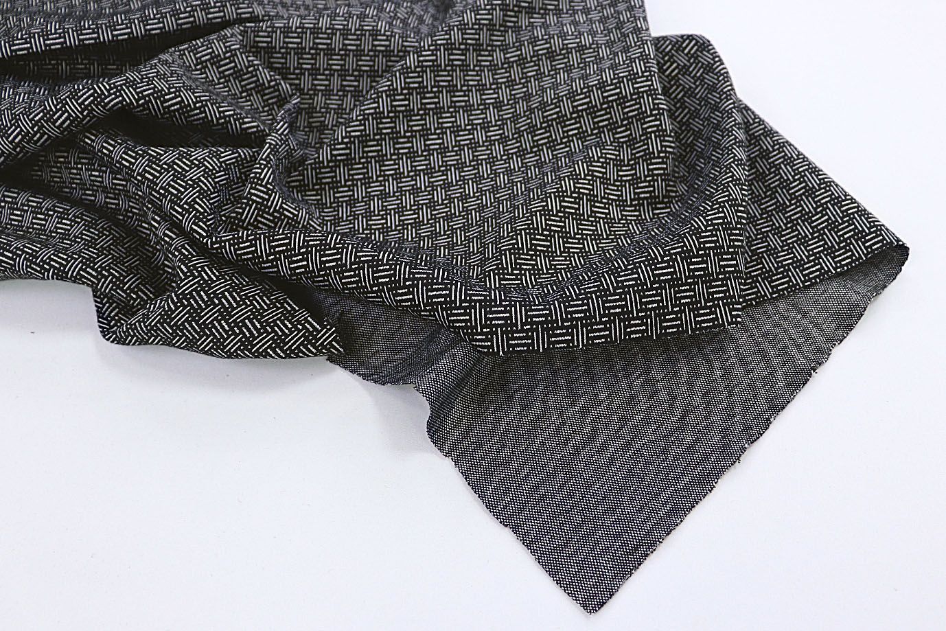 Трикотаж жаккард принт/черно-белый 1320-PY/D#1/C#1