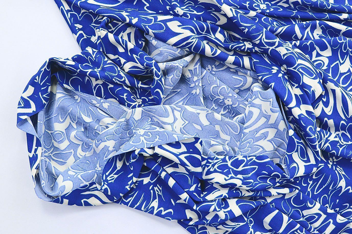 Трикотаж масло принт/цветы ярко-синие на белом 3390-PY/D#9767-256/C#6 (11154)