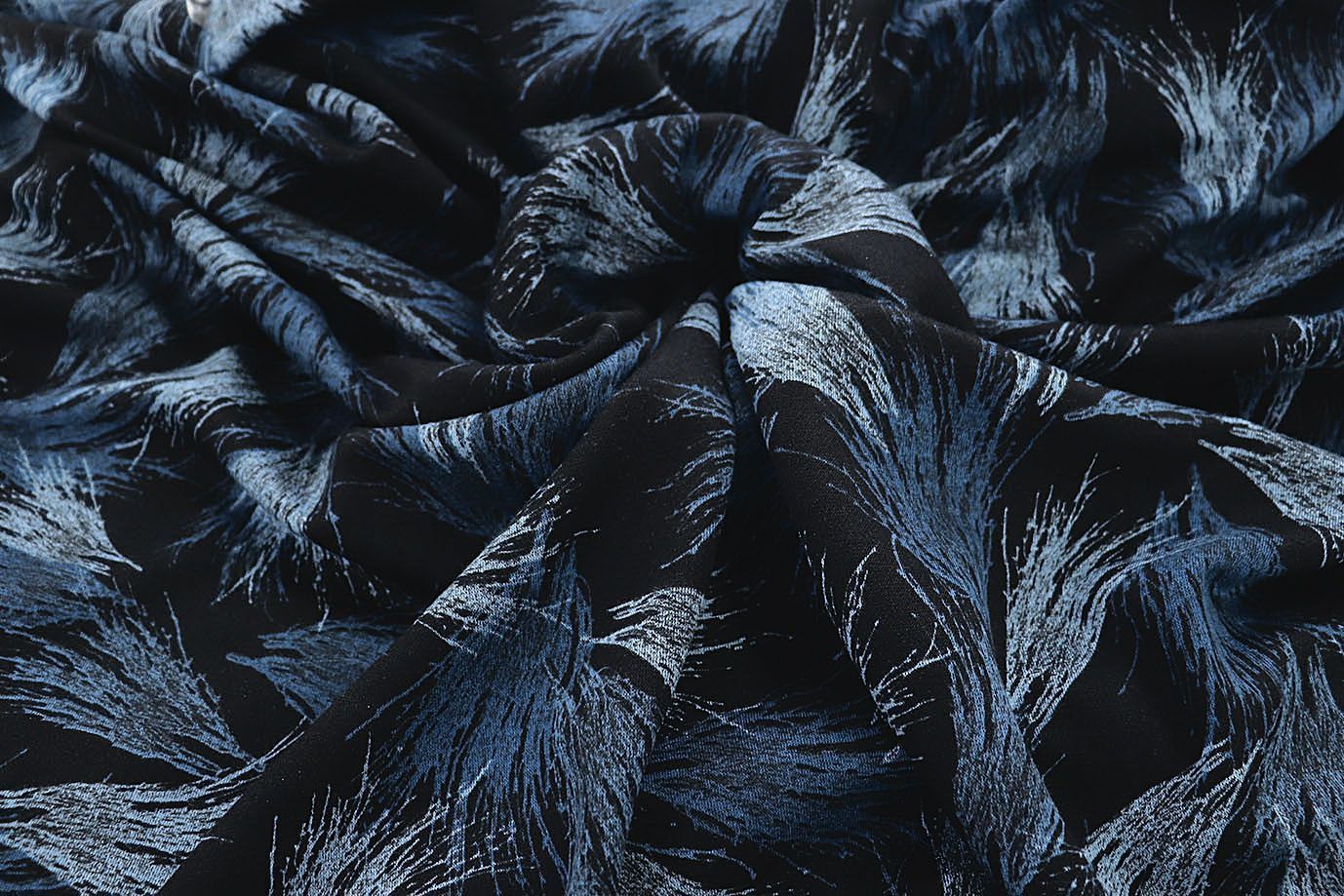 Трикотаж "Модал" принт/сине-голубой на черном 3599-PY/D#3/C#1