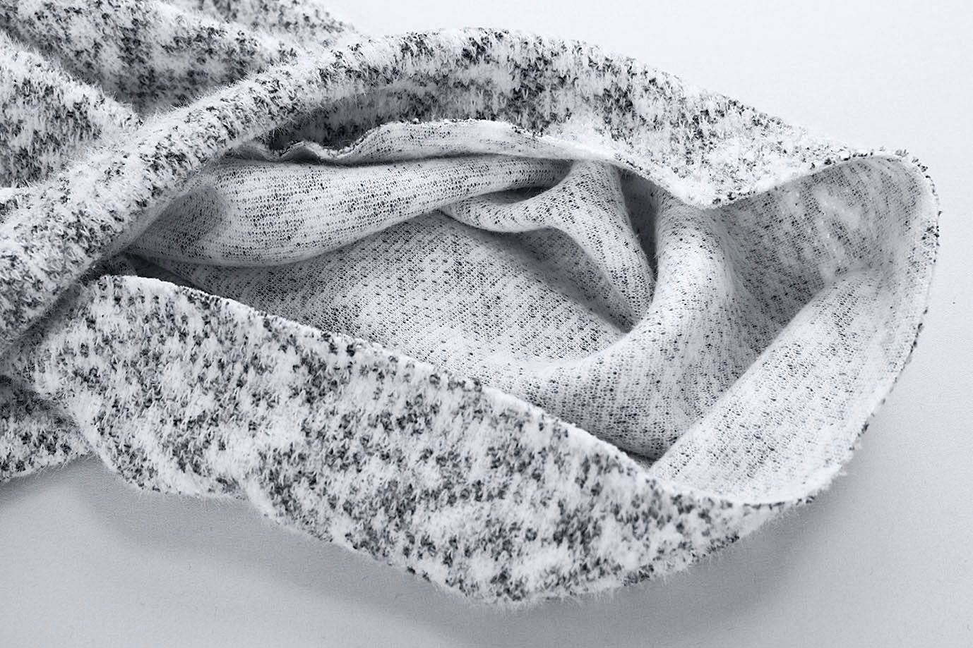 Трикотаж жаккард двуцветный/черно-серый на белом 3981-PY/C#2