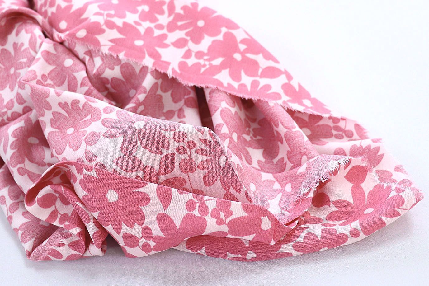 Штапель принт/цветы персиковые на белом 1374-PY/D#11/C#5