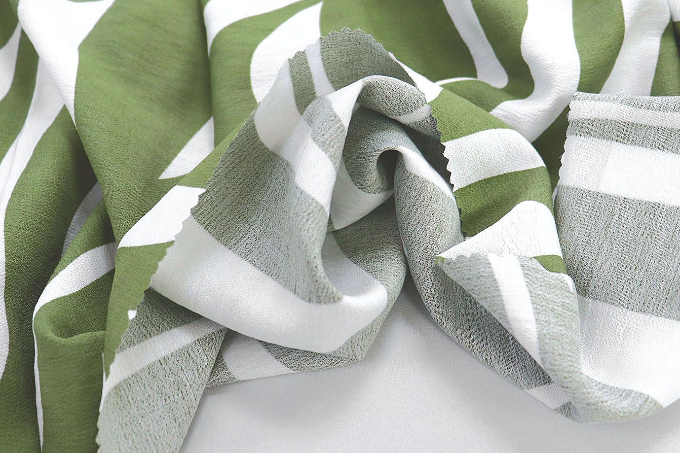 Лен БОХО принт/зелено-белый 3879-PY/D#3/C#4