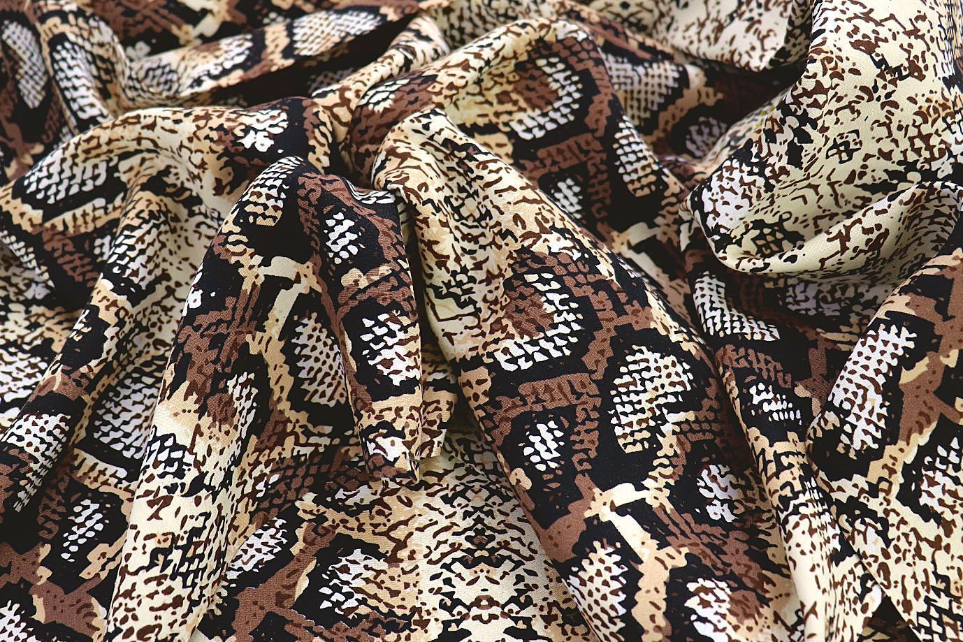 Штапель принт/змея черно-коричневая на молочном 3861-PY/D#18/C#1