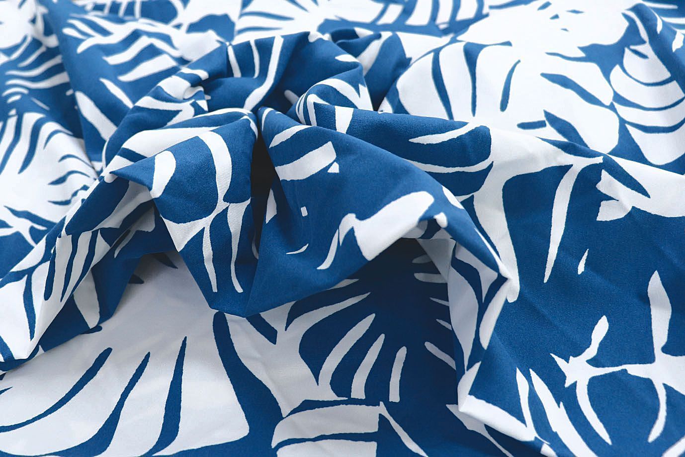 Хлопок "Поплин" принт/листья синие на белом 3848-PY/D#1/C#3