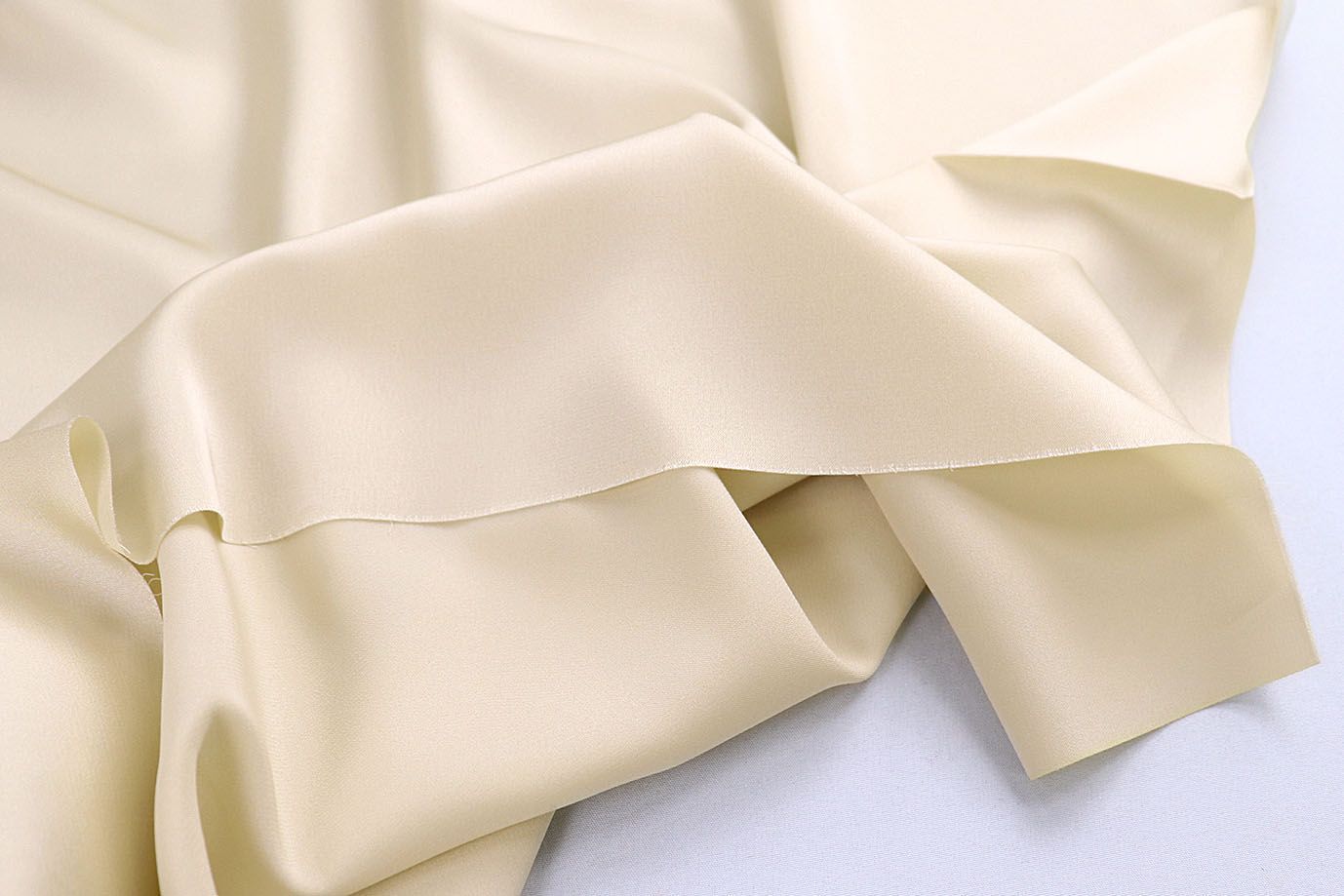 Шелк "Армани" плотный/сливочный 4050-PY/C#2